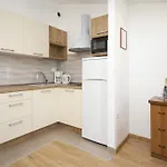 Rosa 4* Brodarica