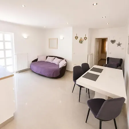 Rosa 4* Brodarica (Sibenik-Knin)