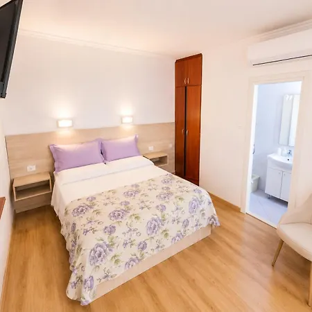 Πανσιόν Rosa 4*