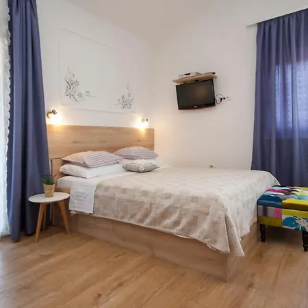 罗莎别墅旅馆 招待所 4*