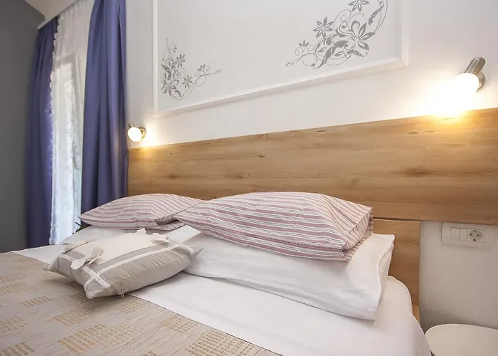 Rosa Brodarica (Sibenik-Knin)